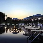 Black Hotel 