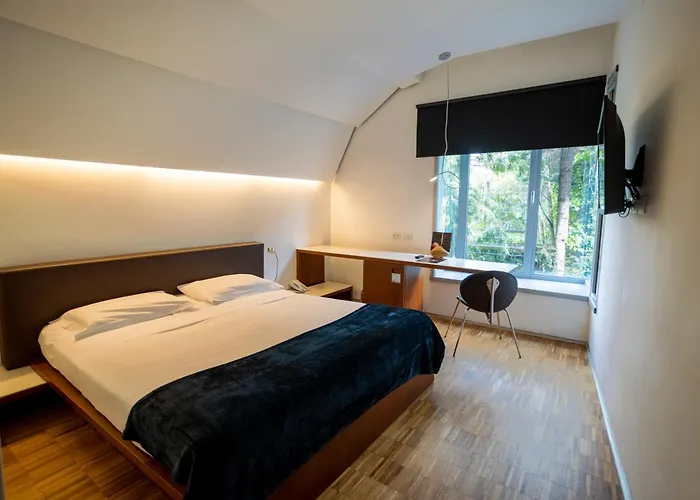 Black Hotel